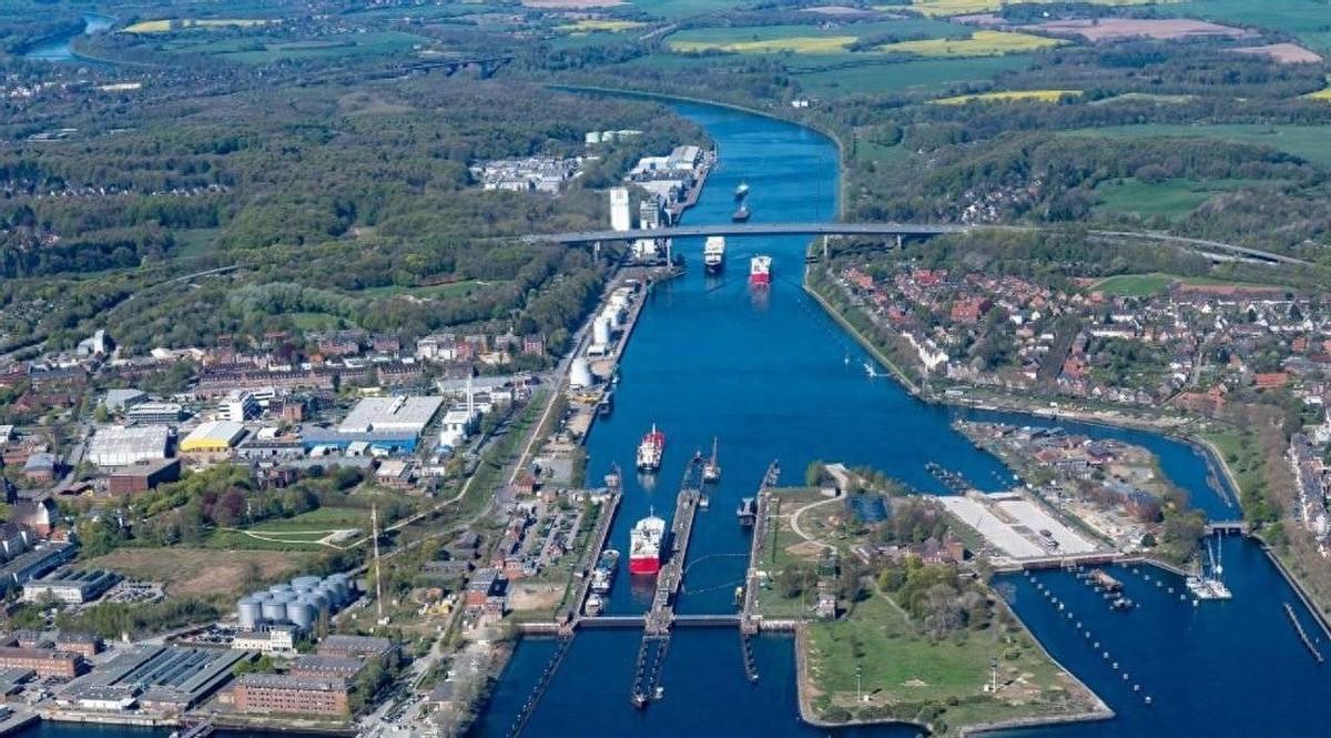 巴拿马以为能靠“抢”拿捏中国，结果才过了三天，就被中方一套组合拳打得连夜认怂求和