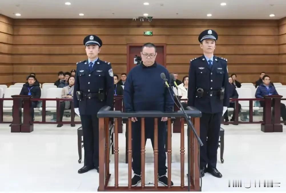 两个因贪腐被判死刑的罪犯竟来自同一家央国企，这也算是一项难得的记录。这个白天辉，