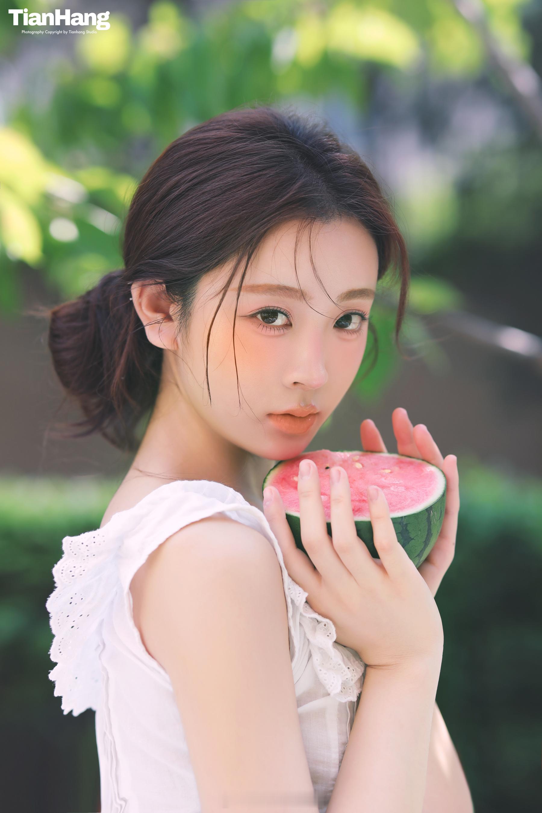 ✨这个夏天要做西瓜最甜的那一瓢🍉天航工作室韩系少女心水果女孩外景​​​