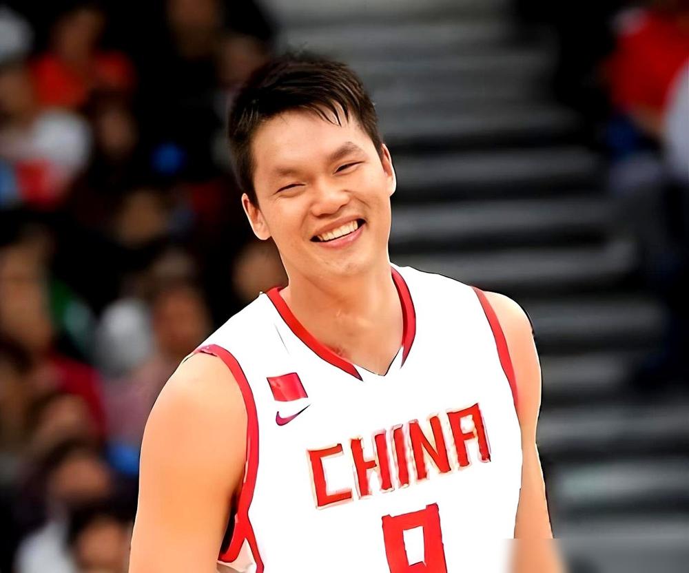 我跟你讲，朱芳雨这人，是真的“鸡贼”。鸡贼到让人拍案叫绝的地步。谁能想到，他