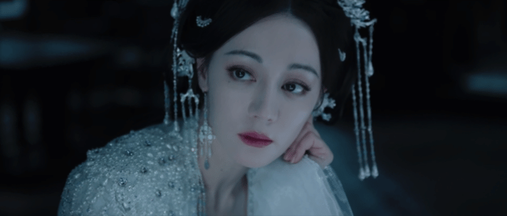 迪丽热巴陈飞宇272字告白戏白日提灯272字都是痛！段胥想留痕迹的努力，藏在对