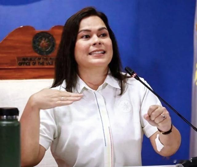 已交了保释金，逮捕令解除，案件进入审理当中。莎拉还是有点底气不足呀，他应该向最高