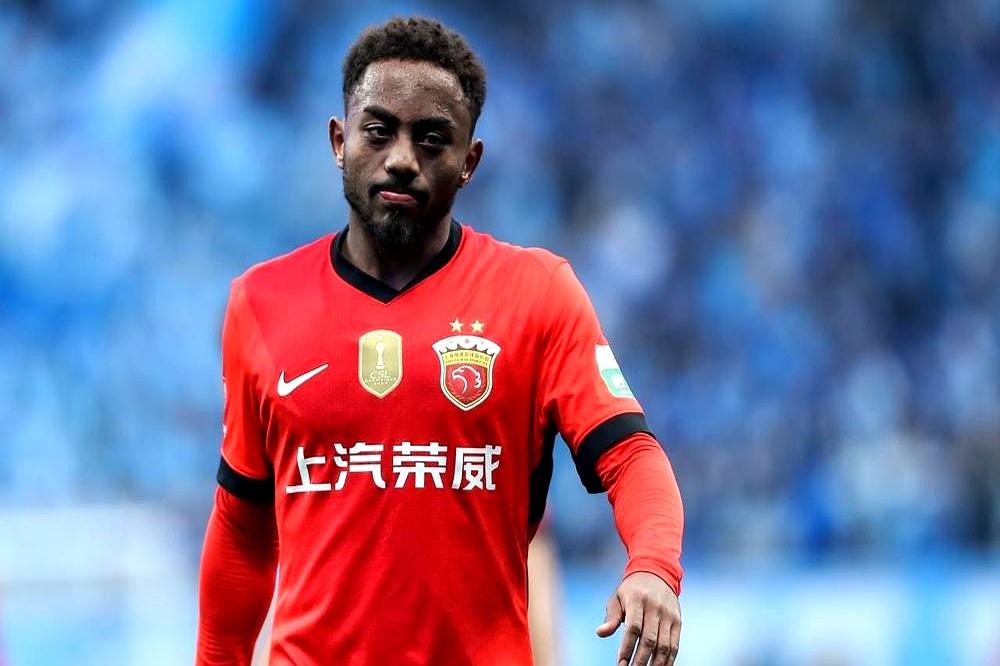 上海海港目前是很想留下外援加布里埃尔的。当初花个零头钱租来他，结果他用一