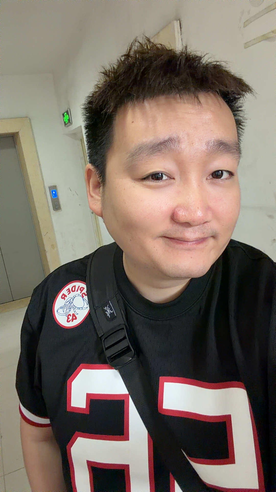 早，简单一口，去健身房推胸一起跟上来，自律人生，北鼻