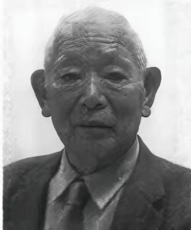 1945年9月底，已经向我军投降的日军航空队队长林弥一郎，在和伍修权交谈时，看到