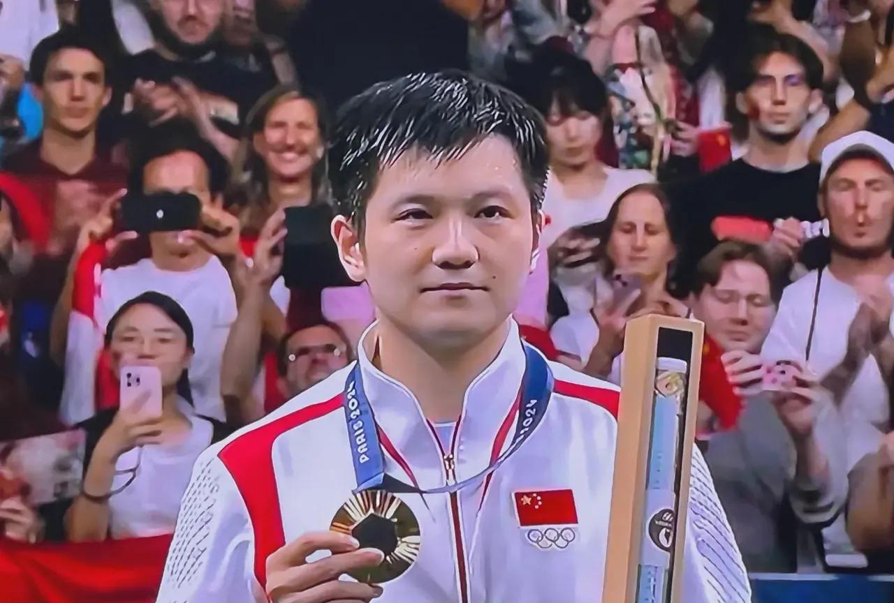 2018年，21岁的樊振东岁带领队伍勇闯亚运会，而2016年参加里约奥运的三位选