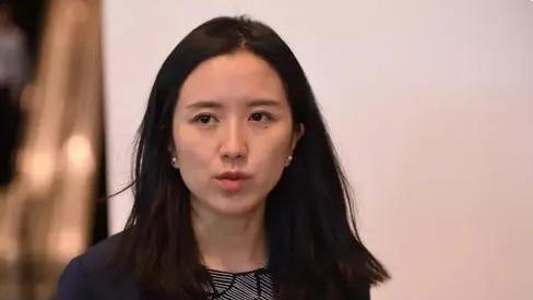 2018年，马云对胡玮炜说：“我出46亿美元，求你把摩拜单车卖给我。”胡玮炜沉默