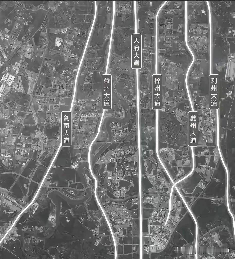 我国十大城市主干大道，仅作为参考（排名不分先后）北京长安街：毫无疑问的“神州第