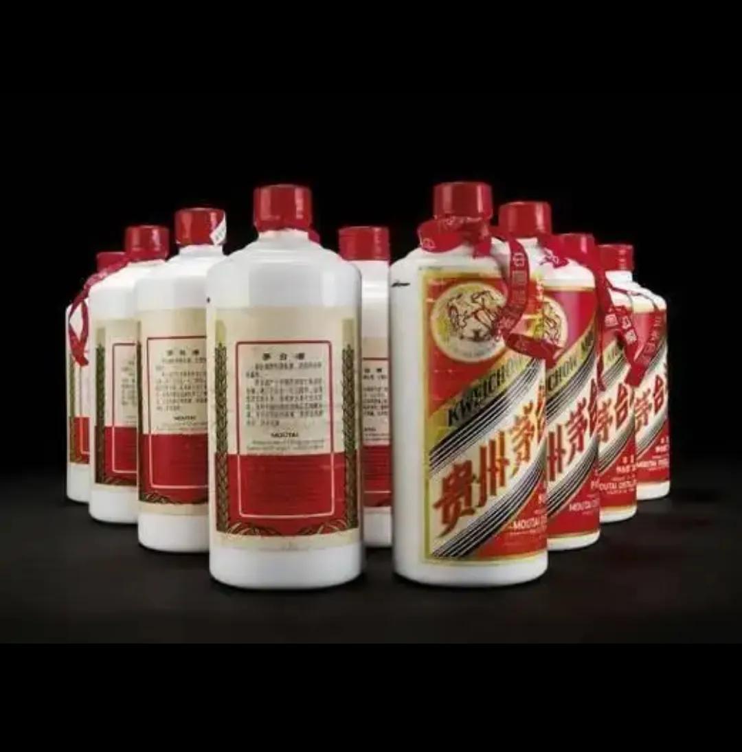 茅台跳的很快，上周跌穿2000元后，酒厂开始控价，经销商为了自身利益，同酒厂共进