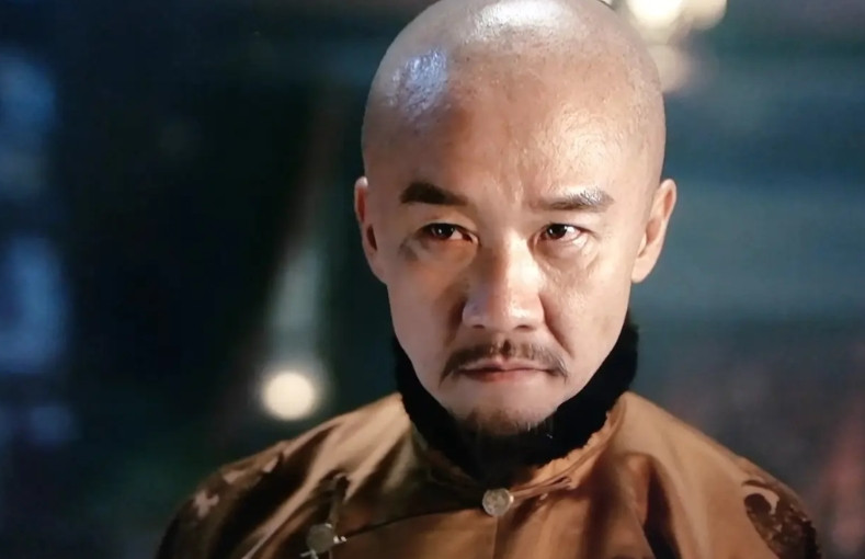 看了《大生意人》之后，我越来越觉得李万堂（李百万）这个人有点奇怪。想不明白他对待