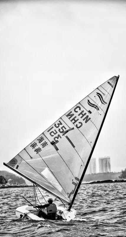 现在好多人谈癌色变，但其实真没必要这么害怕。就像央视名嘴杨帆，2011年他战胜癌