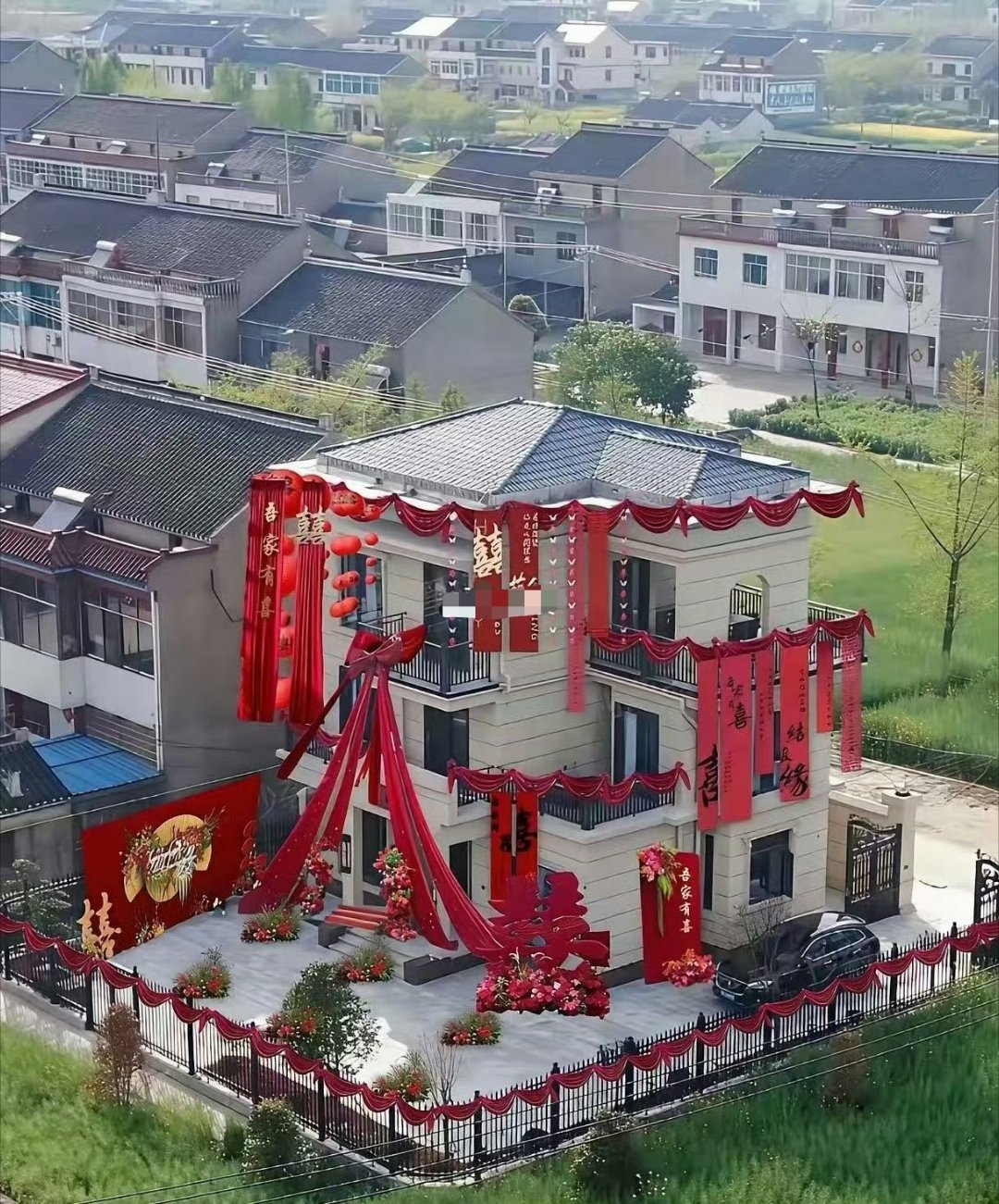 不得不说，主人家这房子炫得……我居然无法反驳！