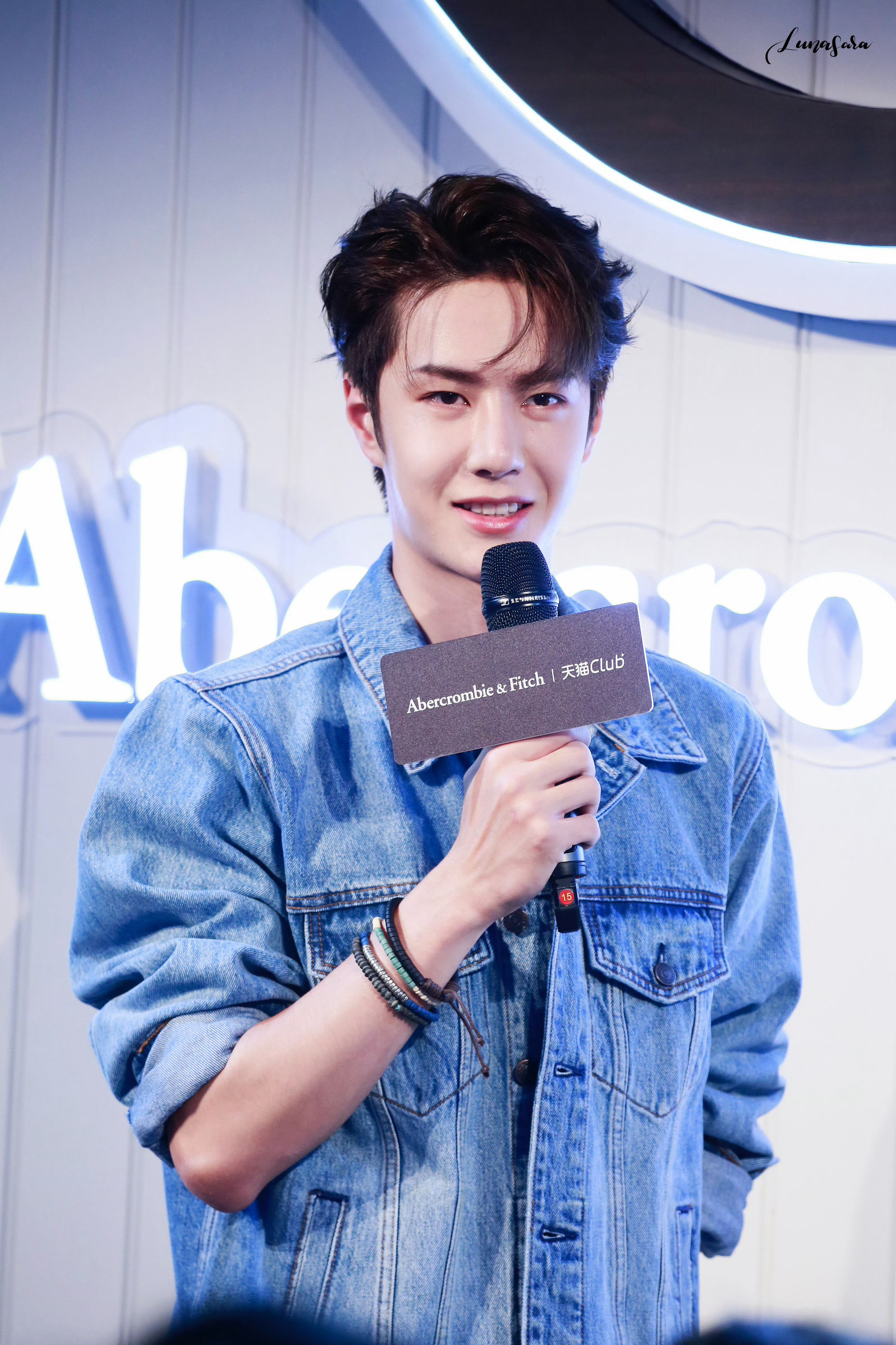 感谢分享早起就美美的看大帅哥王一博王一博