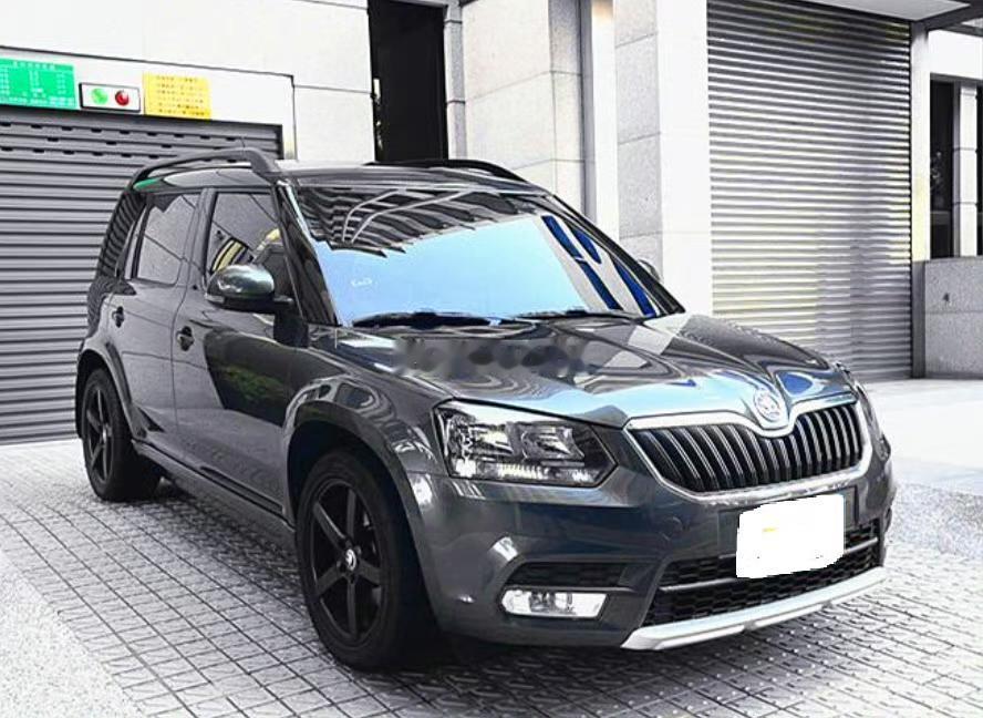 斯柯达YETI，这是2016年在台湾省上的牌，1.2增压引擎+自动挡，已行驶8.