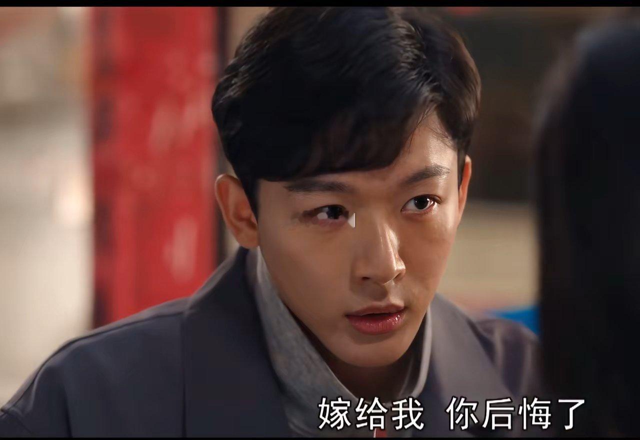 看过节目的都知道张晚意不涂防晒，现在看来他不怕晒黑是有原因的，一是像他在节目中说