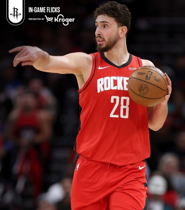 NBA常规赛火箭VS活塞，从出手数来看，球队核心已经慢慢变成杜兰特了，申京出手数