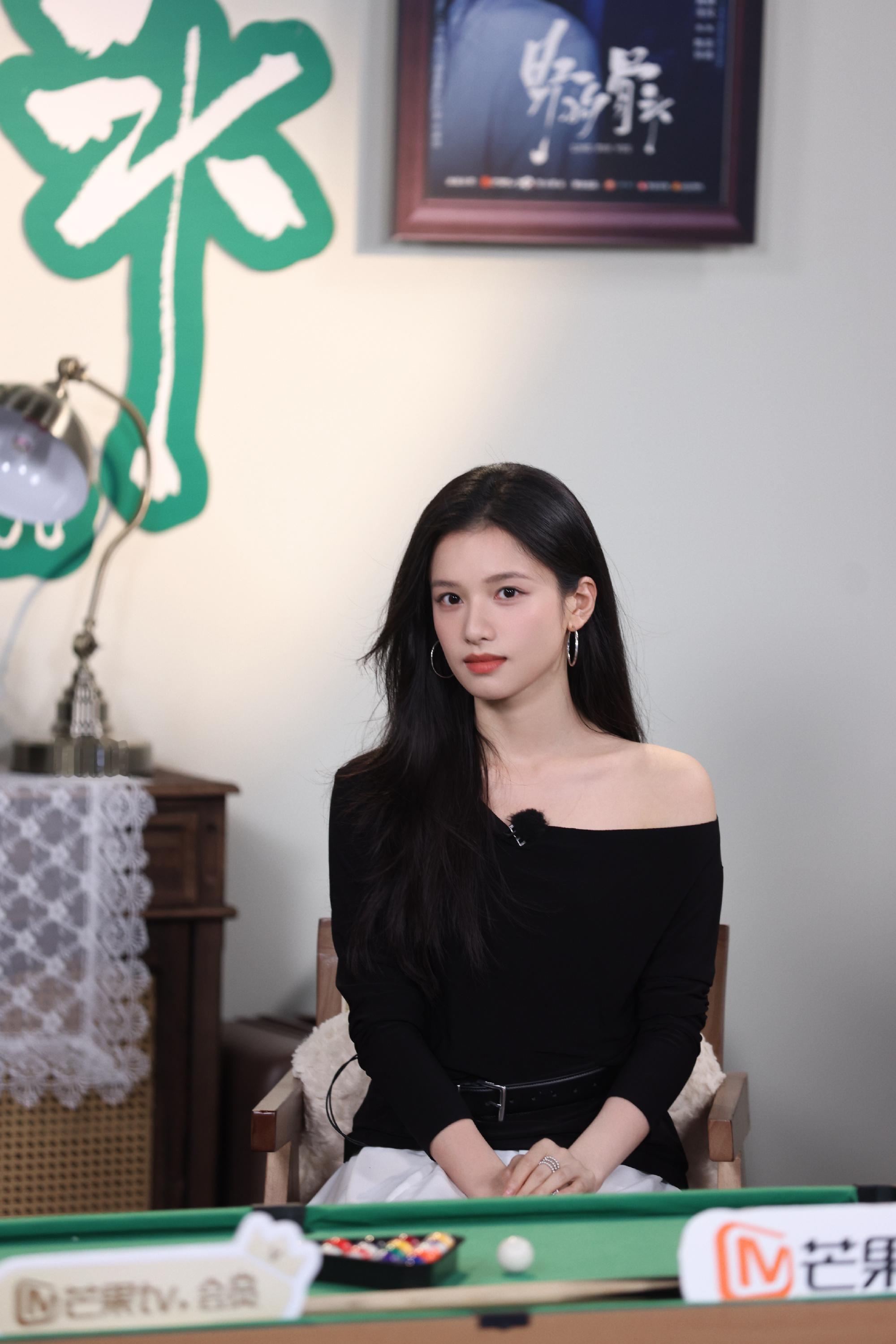张婧仪​​​