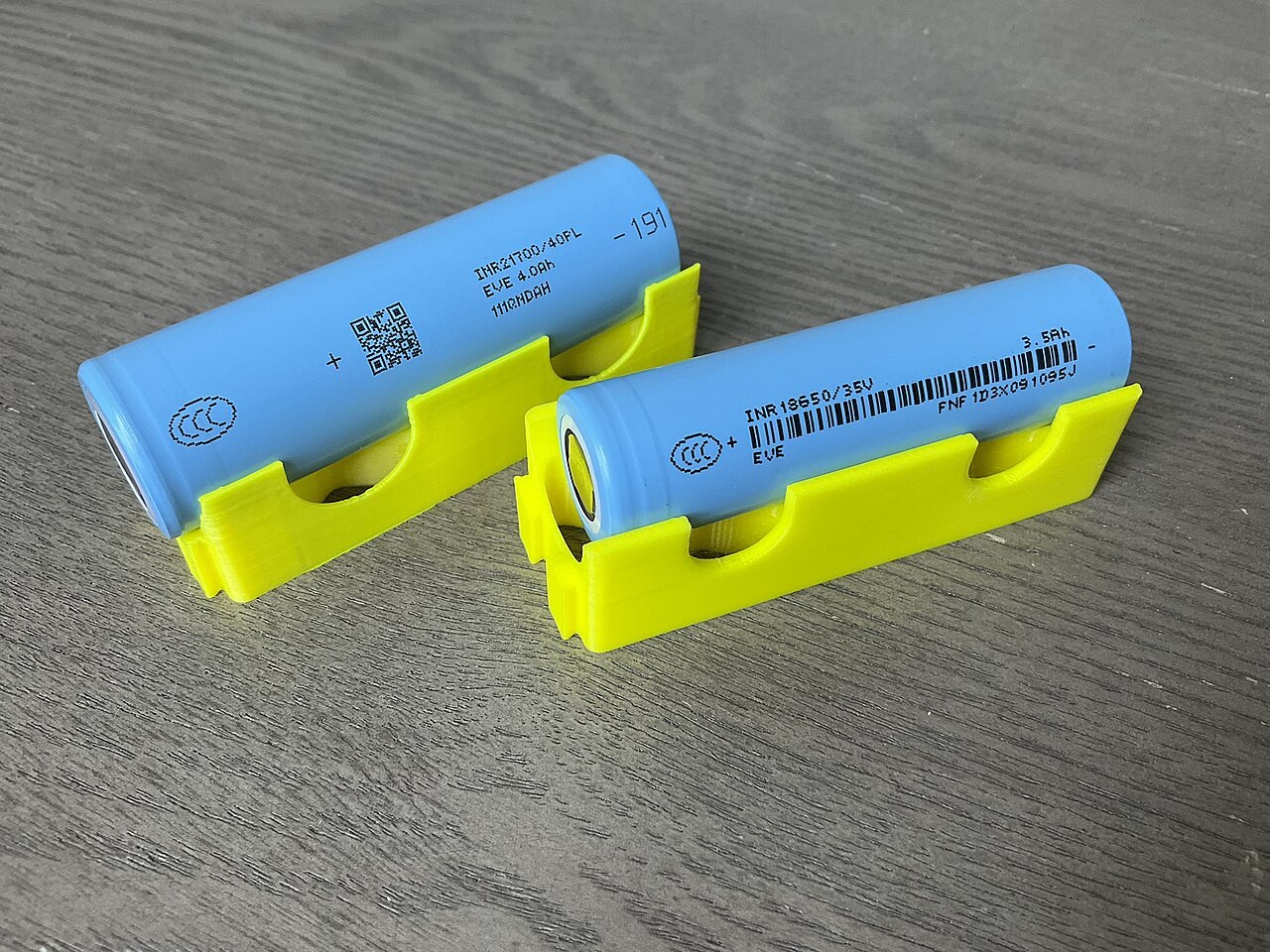 奇瑞前天发了犀牛S全固态电池——400Wh/kg能量密度，6C超充5分钟补能50