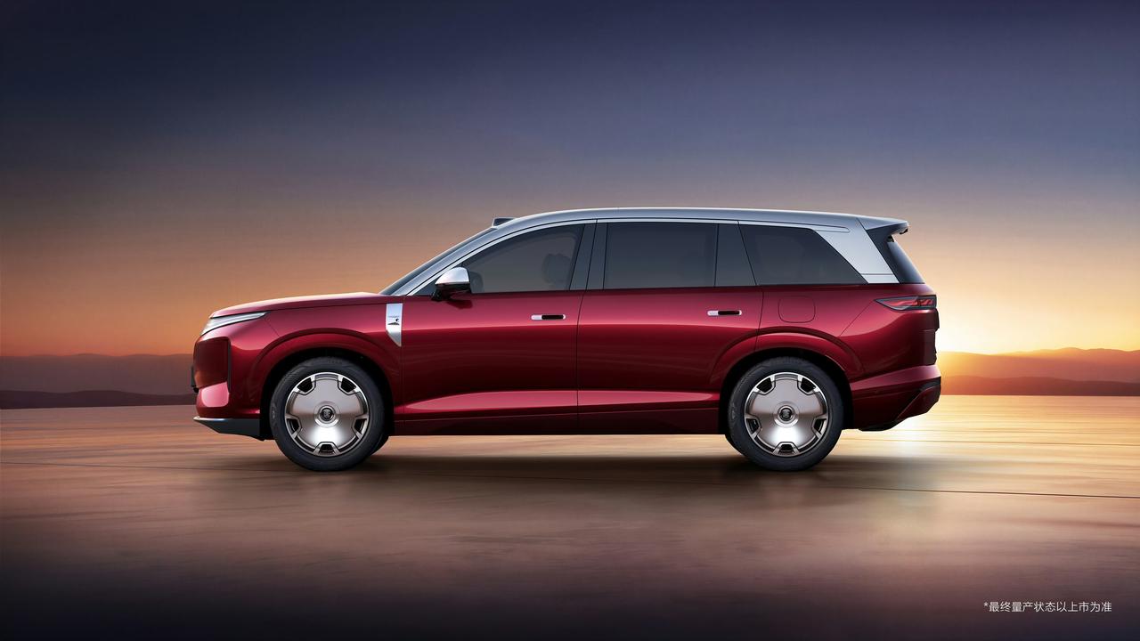 比亚迪超大型七座SUV终于来了，据说车长有5263mm和5302mm两个版本，轴