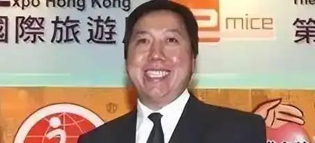 公然支持乱港分子，诋毁爱国人士的面包巨头，终于倒闭！谁能想到陪伴香港人41年的老
