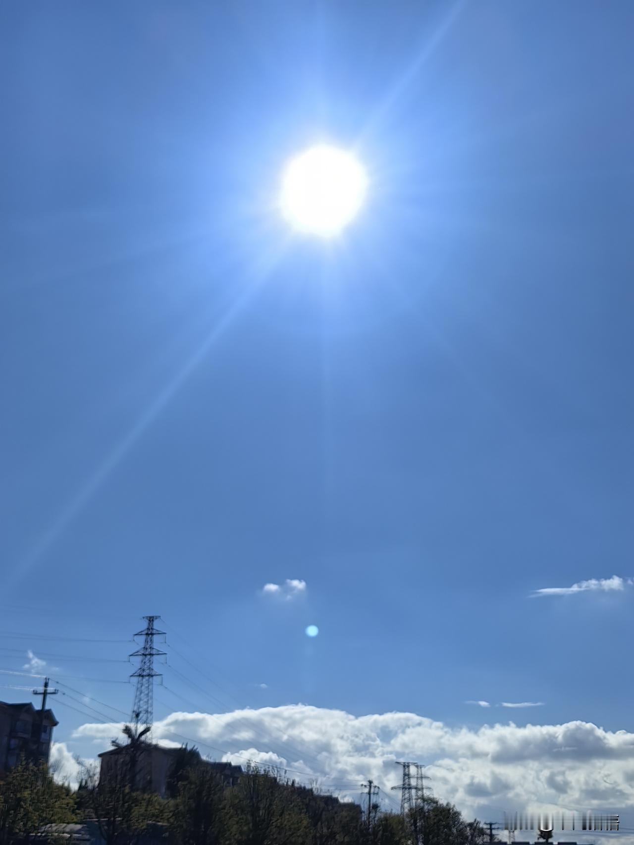 一位减肥专家说：“你只要饿60天，就六十天，早上正常吃，中午八分饱，晚饭四点前