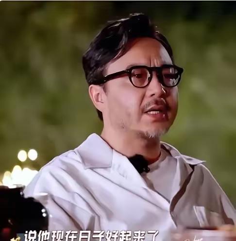 汪涵一张卡，救了小五一家。这哪是钱，是命！娱乐圈的兄弟情，不都是台上握手台下