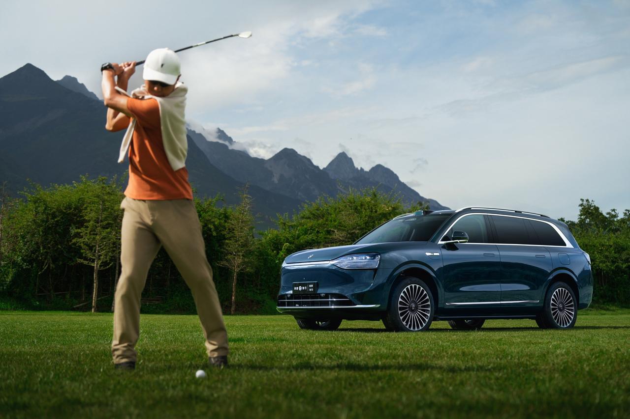 拒绝一次性消费!问界M9用持续进化锁定销冠在50万级豪华市场,问界M9的27万