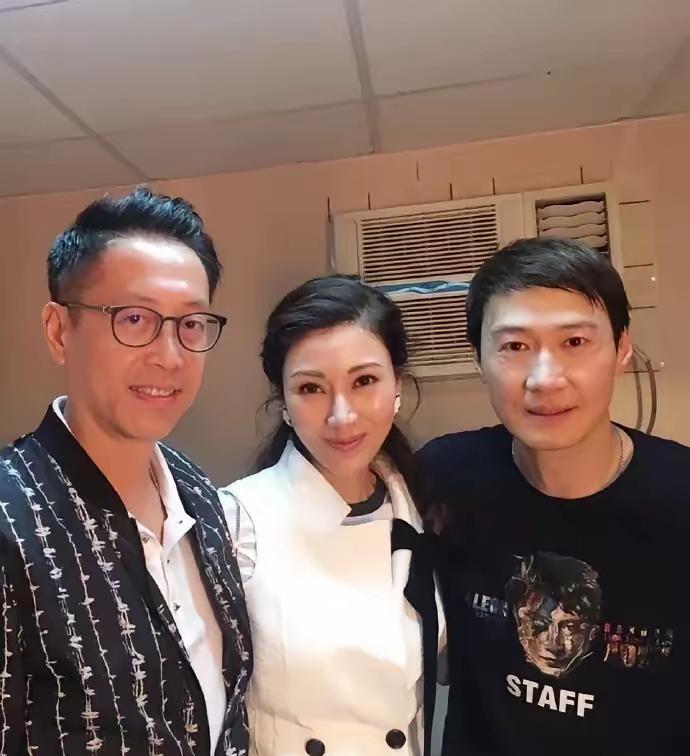 黎明中间这位女神是谁？好漂亮啊！