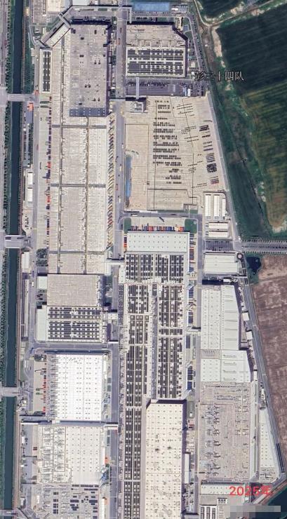 上海特斯拉超级工厂，占地1290亩，当时以市场价的10%卖了特斯拉。并且给特斯拉