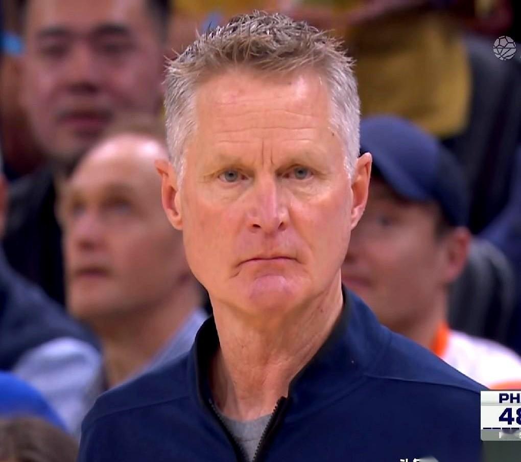 不到20分钟，20分，4个三分。一个我之前连名字都叫不全的哥们儿，愣是把一只脚