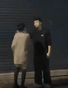 男孩这一招很管用