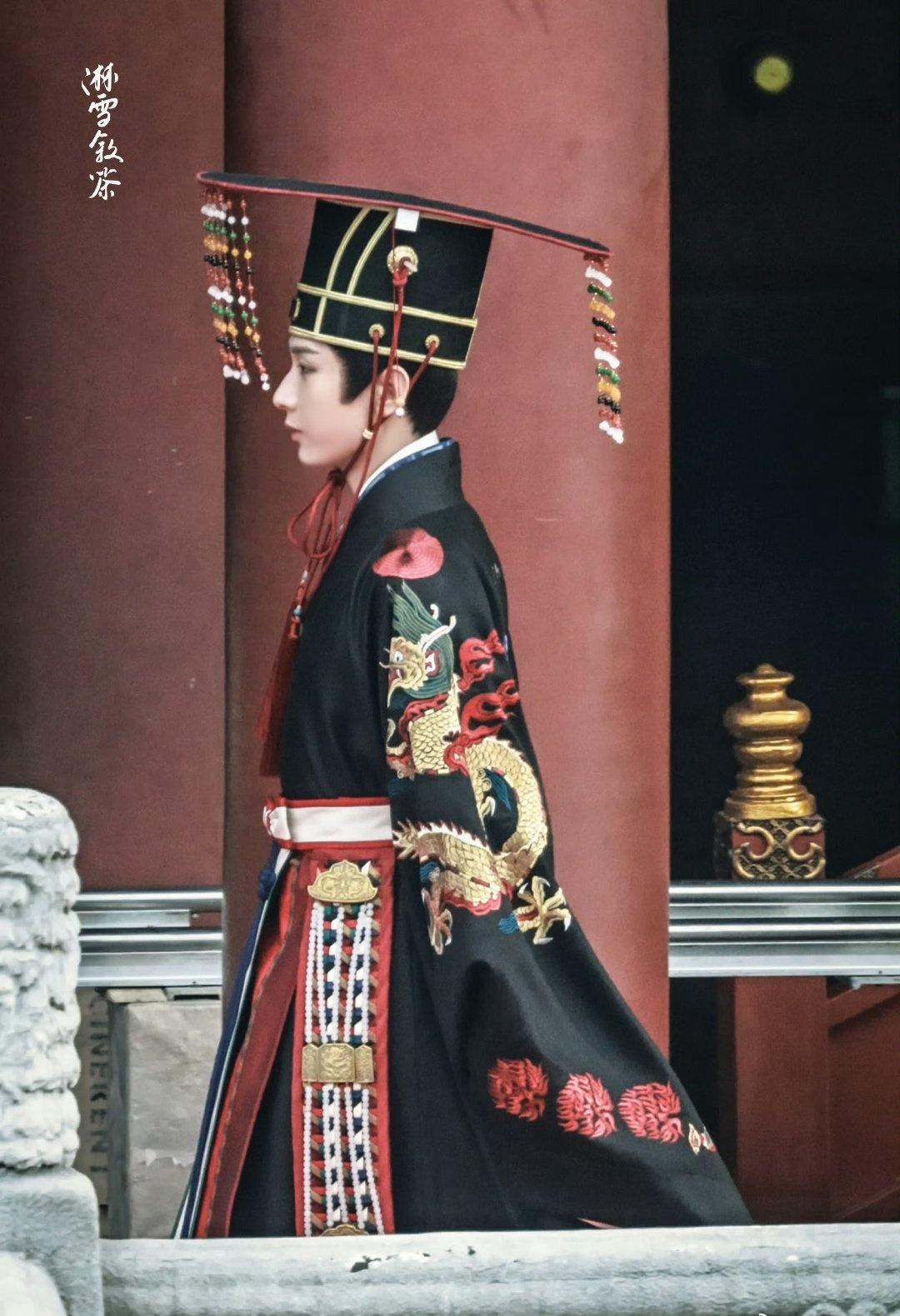 黑暗终将过去，黎明也终将到来，果果们将永远追随成毅@成毅成毅｜赴山海｜萧秋水