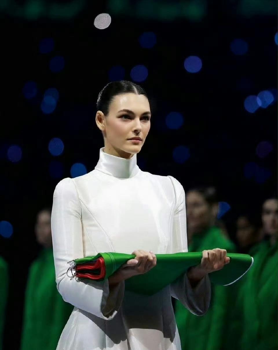 可能年纪有点了，对体育赛事也不是很关注了，米兰冬奥会都开幕了，我还是通过小李子的