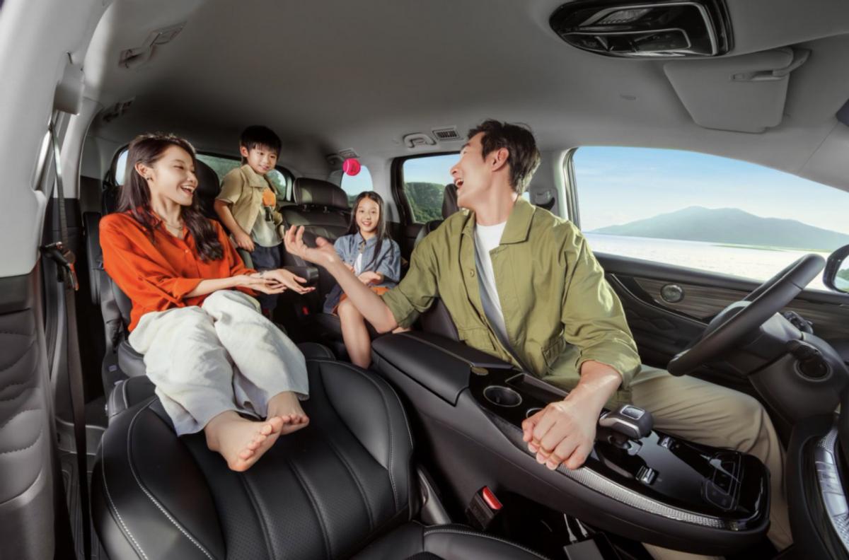 讲真，星海V9这波14.99万起的定价，看似价格战，其实是品牌自信。东风造MPV