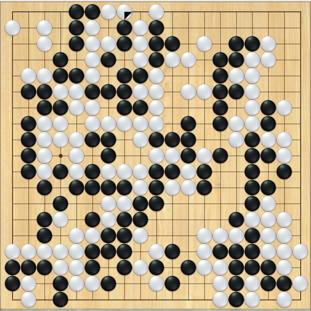 大智若愚的妙手10。白棋中腹大龙只有一个眼，将被全杀，必须在上边再做出一个眼，不