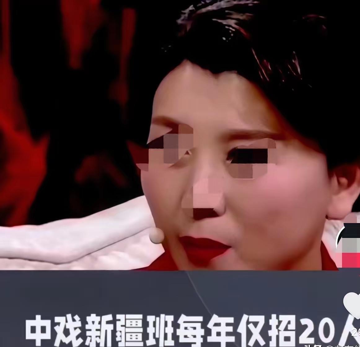 贼不打三年自招！闫学晶实在是太飘了，太得意忘形了，她竟然把她儿子上在新疆上中戏