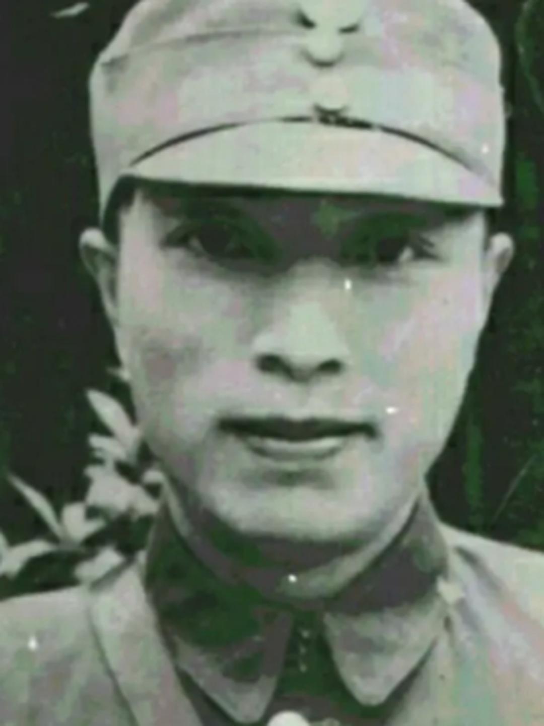 1945年，打入日伪内部的王三川，身份已经暴露了，汉奸劳乃心让他回来商讨要事，