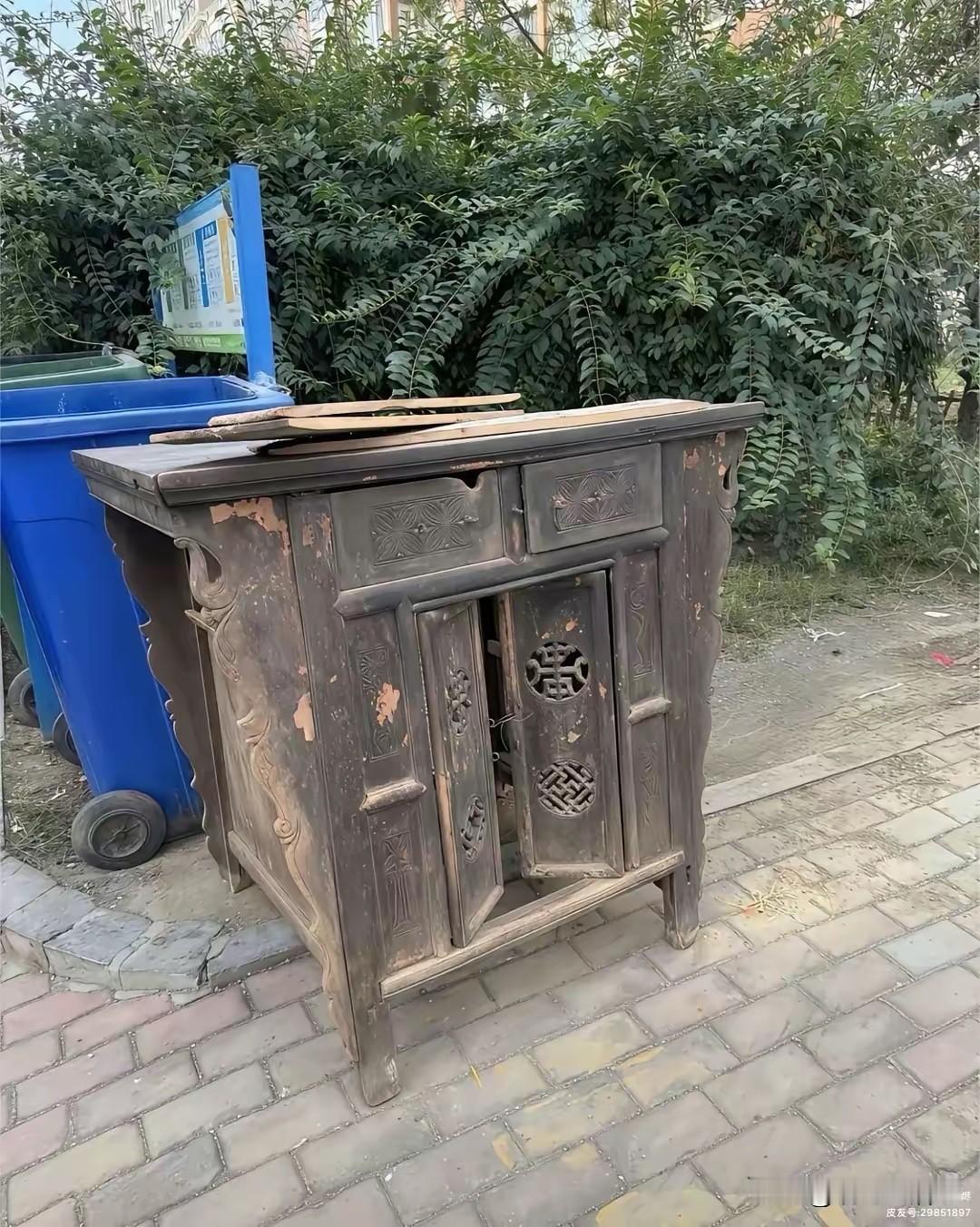 这是好东西呀，看着很有年代感了。