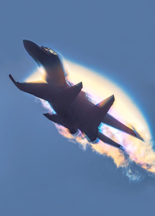 原来去年两岸真的差点打起来！2月11日外媒爆料，中国大陆解放军去年12月底进行围