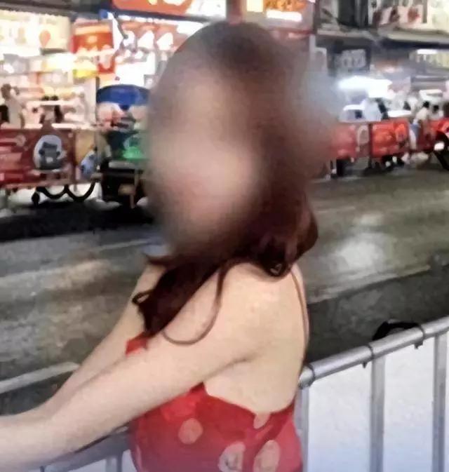 一37岁中国男子去泰国旅游，花6000泰铢（约1200元人民币）找了21岁女模艾