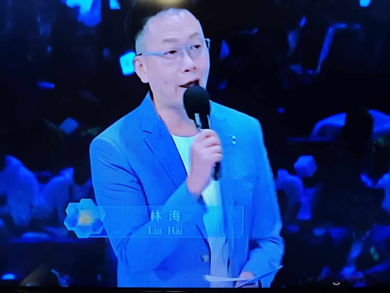世界技能大赛闭幕式圆满落幕，林海、陈辰、何健组成的主持阵容一亮相便收获不少好评，