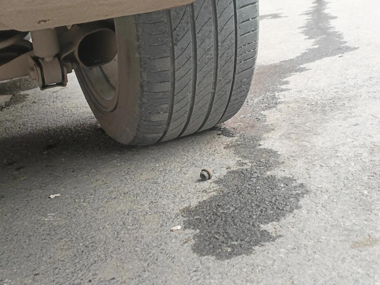 才换一年不到的轮胎，就得换新的了，1000多一条的轮胎也会这样吗？轮胎店老板说变