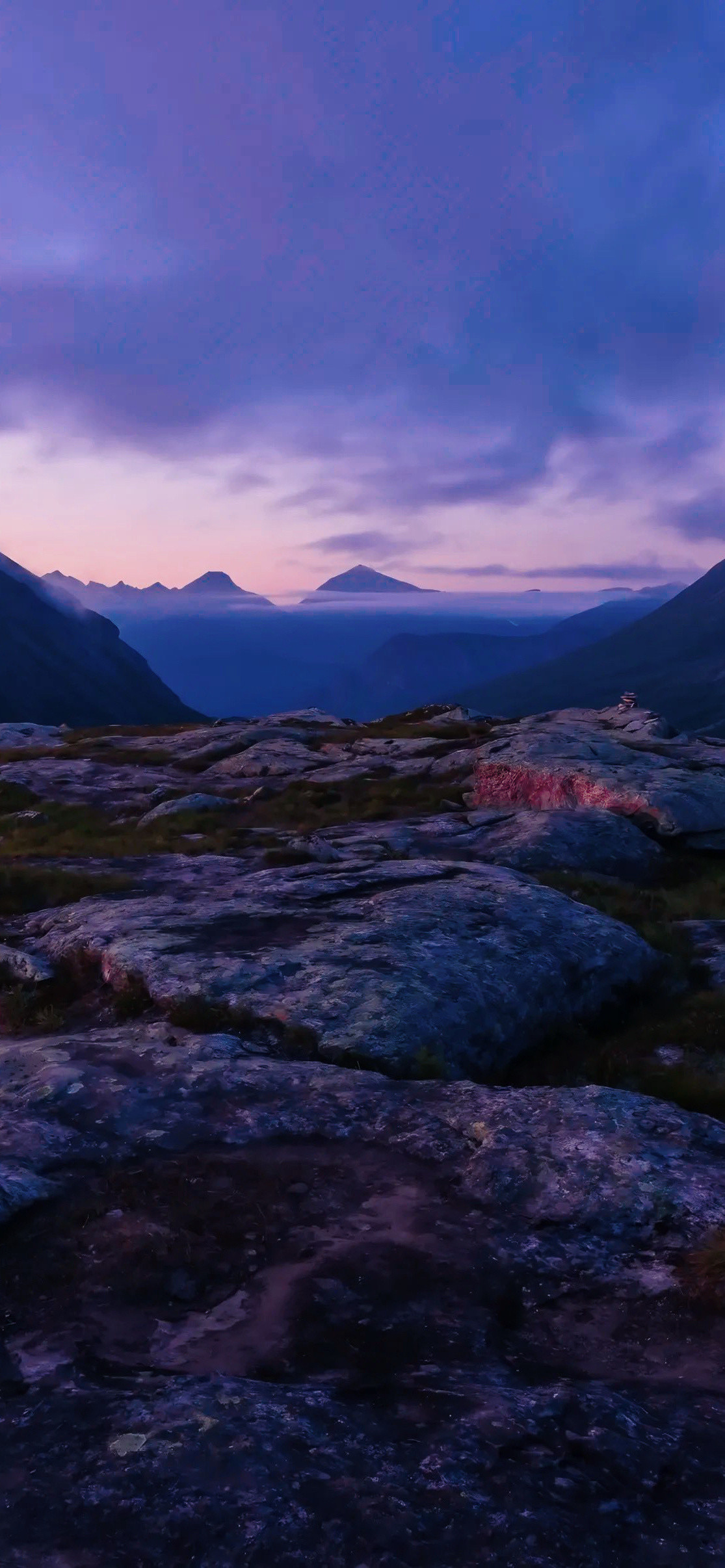 紫色壁纸，喜欢吗？紫雾漫过眼底，温柔得像把晚风揉进了屏幕里。壁纸发现手机壁纸4k