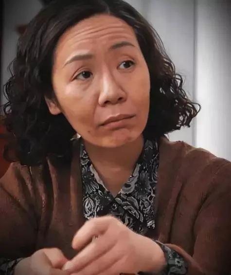 哇！这位“最丑女演员”杨青太牛了！从小是个演员梦，可长得不美，好多人都说她不