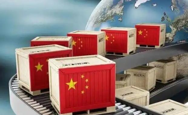 如果中美开战，美国先摧毁中国工业，那中国该怎么反击呢？不夸张的说，可能美国上一秒