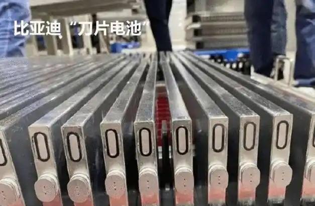 为何说比亚迪刀片电池的强大超乎想象？2023年电车领头羊就在其王炸车型上采用了比