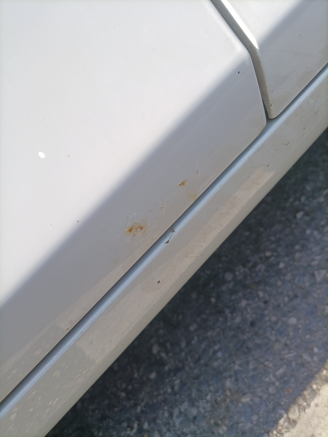 不到三年6主驾驶车门生锈，两年半，这怎么处理？