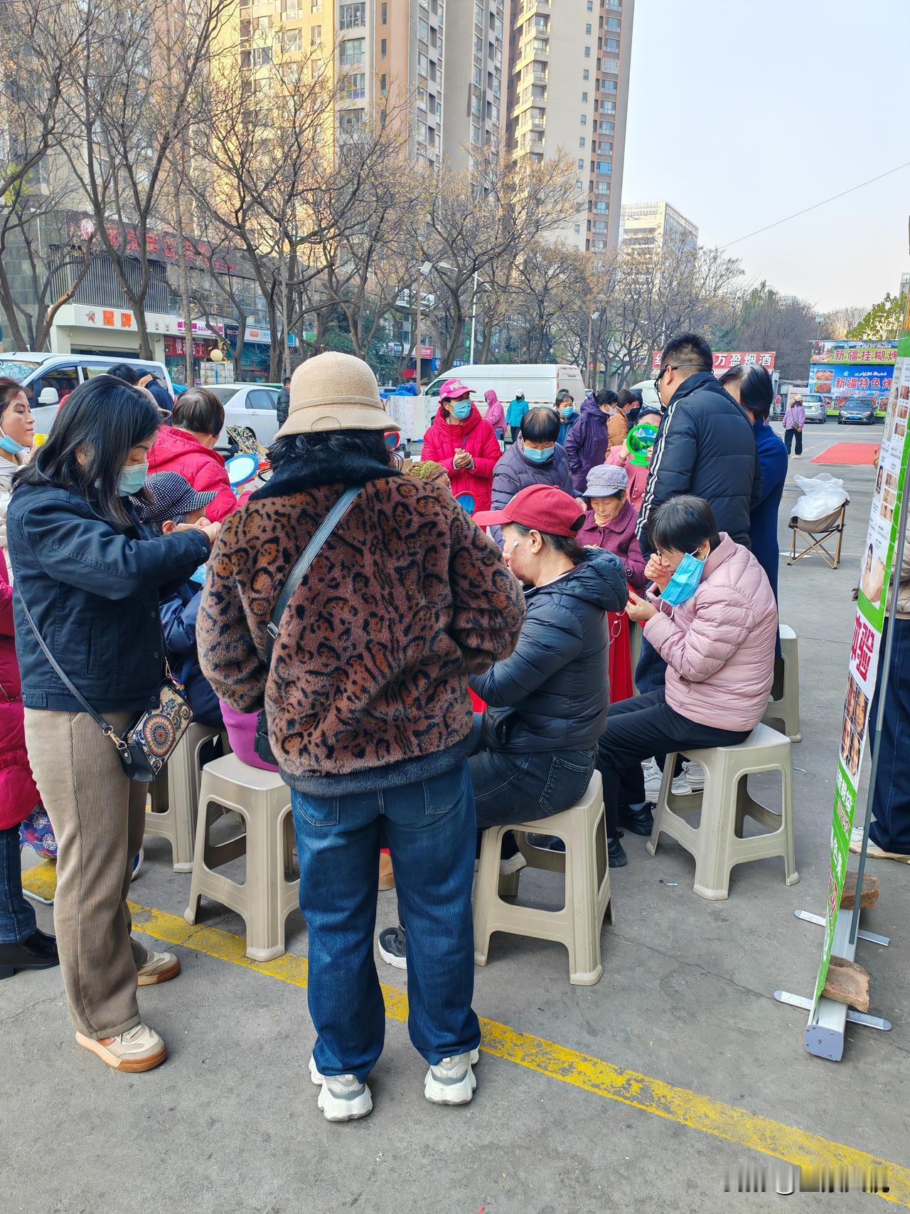 人老怕死是好多老年人的心理障碍，其实大可不必。人就像一台机器，