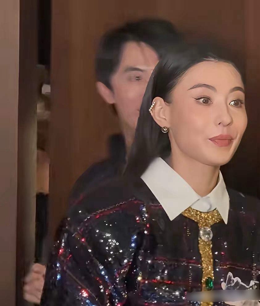 不是，突然有点理解谢霆锋了！