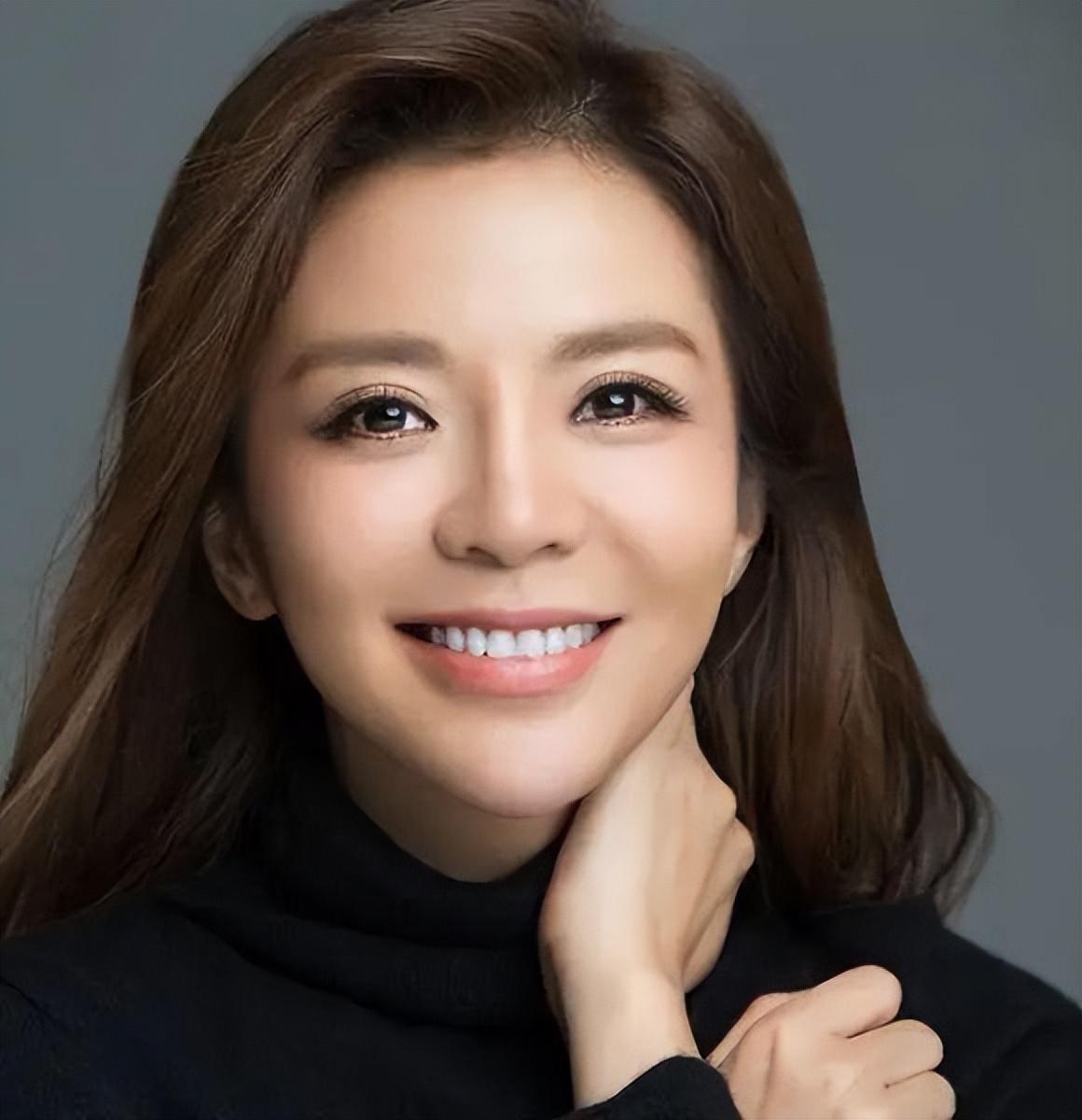 17岁患癌、34岁甲状腺癌复发，如今51岁的她半年跑了两场半马，能想到，这个